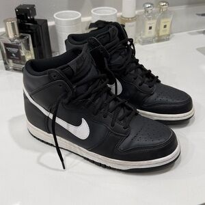 Nike Black and White High-Tops